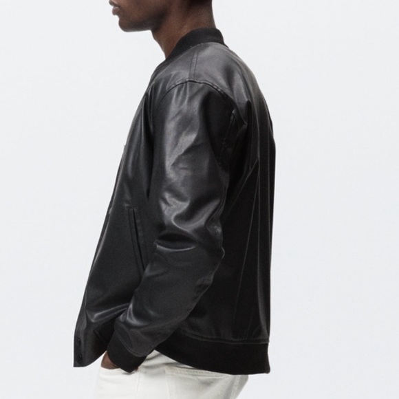 ZARA FAUX LEATHER BOMBER JACKET Long sleeve jacket with a ribbed collar. - Picture 7 of 10